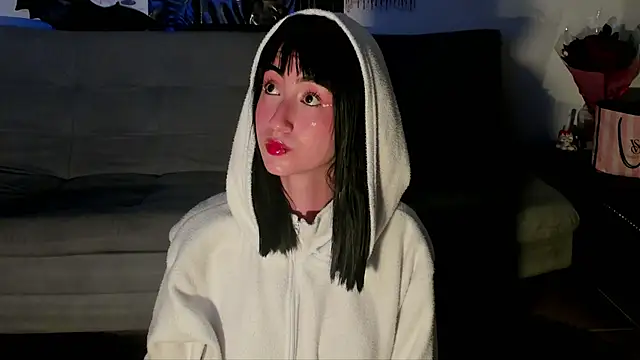 pauline rouge online show from October 6, 2025, 10:12 am