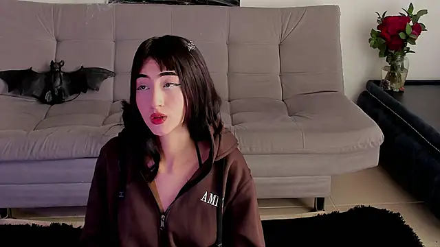 pauline rouge online show from October 14, 2025, 3:13 pm