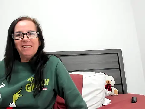 peachgoddess online show from December 4, 2025, 3:32 pm