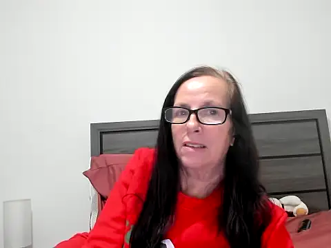 peachgoddess online show from December 17, 2025, 4:07 am