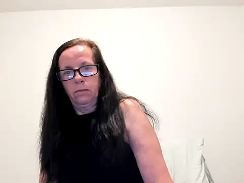 peachgoddess online show from March 15, 2026, 5:24 am