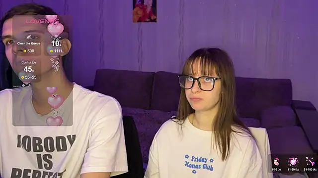 Romanhavesweetydick777 online show from November 18, 2025, 4:44 pm