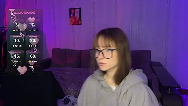 Romanhavesweetydick777 online show from November 21, 2025, 3:54 pm