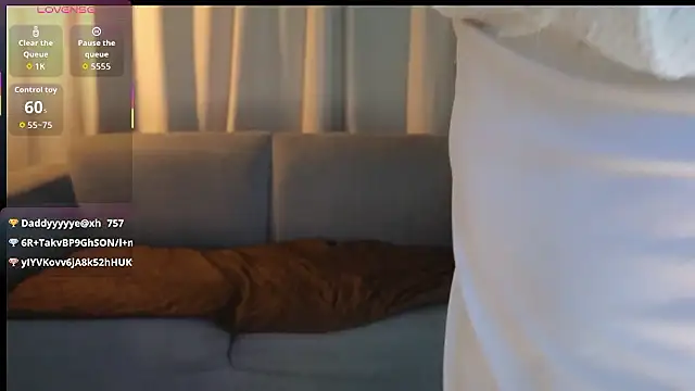 YuliethPetite online show from January 7, 2026, 11:12 am