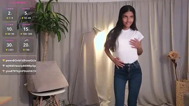 YuliethPetite online show from February 25, 2026, 11:09 am