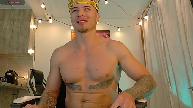 Ryannblue07 online show from October 8, 2025, 11:13 pm