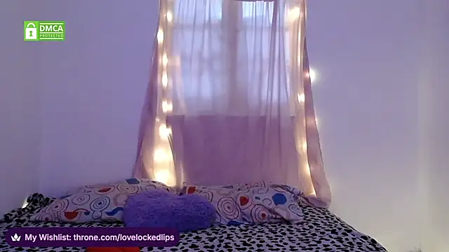 Snapshot of lovelockedlips chatting on February 12, 2026, 3:51 pm lovelockedlips online show from February 12, 2026, 3:51 pm