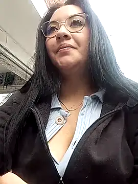 melisamoon  online show from March 18, 2025, 2:26 pm