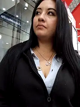 melisamoon  online show from March 18, 2025, 11:09 pm