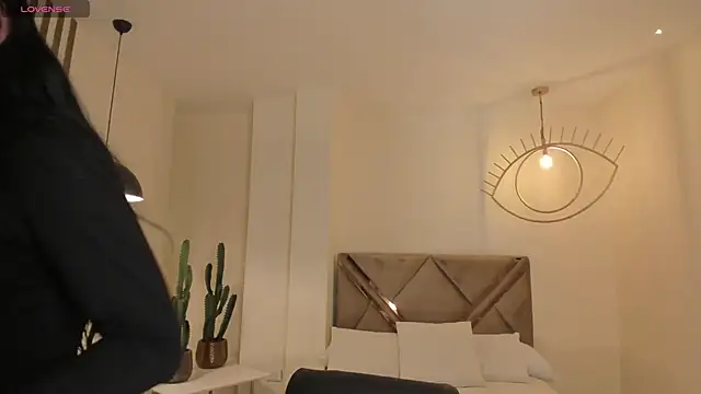 AmaliaCrus online show from November 27, 2025, 8:22 pm