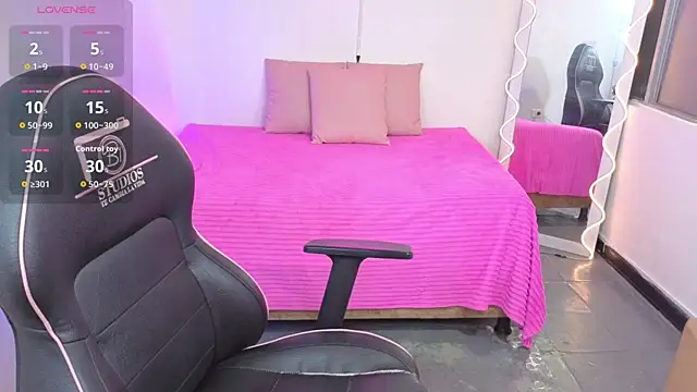 Malory tay1 online show from September 17, 2025, 7:04 pm