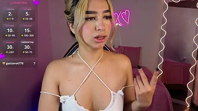 Malory tay1 online show from October 28, 2025, 7:27 pm