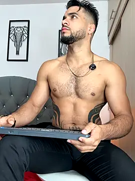 Maximiliano ford online show from November 14, 2025, 10:47 am