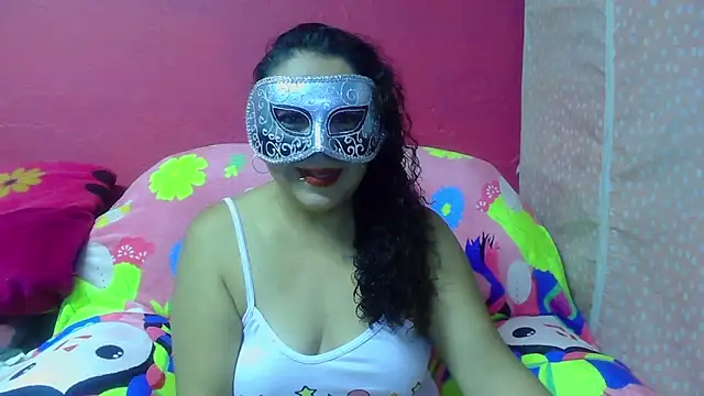 Pequitas sexi online show from October 8, 2025, 5:27 am