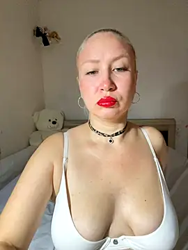 Snapshot of Nikusia chatting on October 18, 2025, 4:48 am Nikusia online show from October 18, 2025, 4:48 am