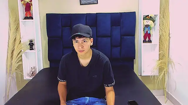 Jhojan twink online show from September 25, 2025, 11:36 am