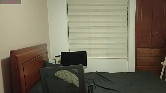 hardaftercum online show from April 9, 2026, 12:10 am