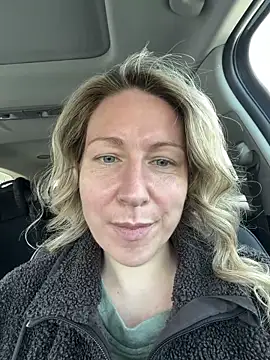 LittleMsMILF online show from February 26, 2026, 3:44 pm