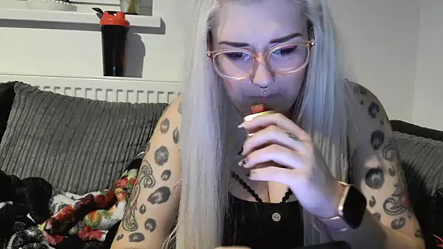 Sizzling Indie36 online show from October 12, 2025, 9:36 pm