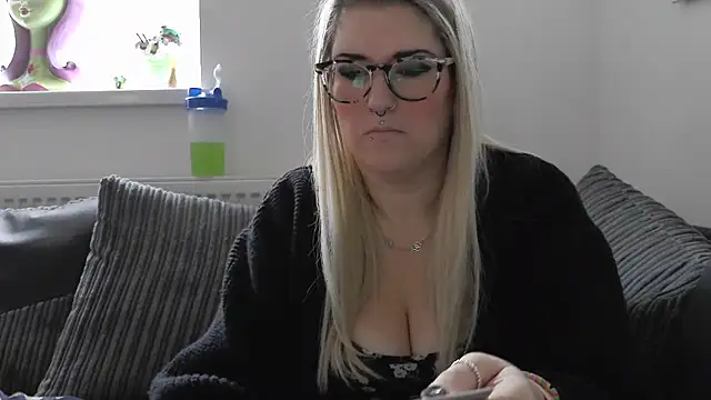 Sizzling Indie36 online show from November 19, 2025, 1:55 pm