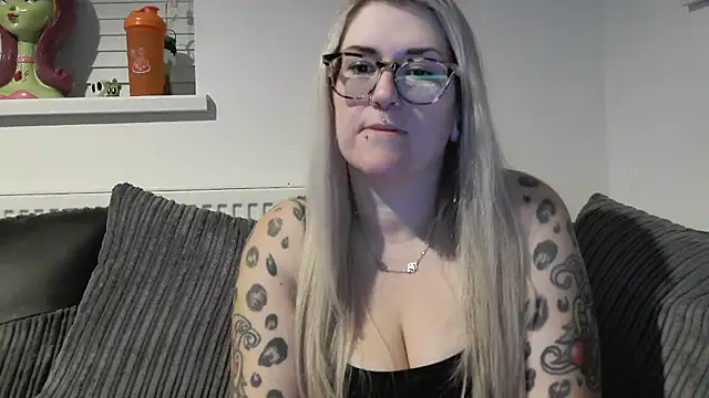 Sizzling Indie36 online show from November 22, 2025, 11:04 pm