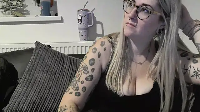 Sizzling Indie36 online show from November 30, 2025, 7:18 pm