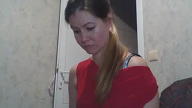 Eva Neon online show from September 9, 2025, 3:44 pm