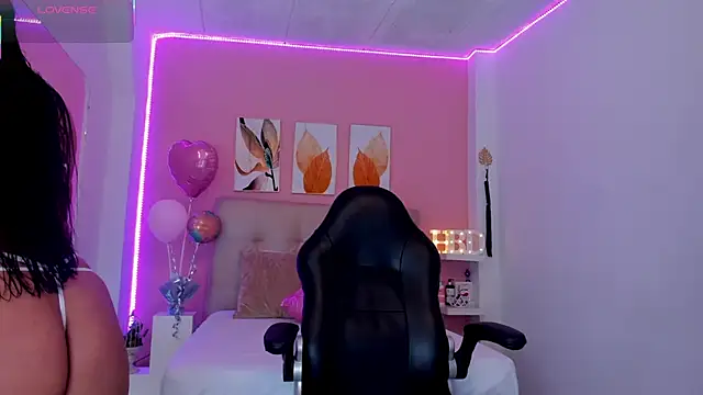 Molly h0t online show from February 23, 2026, 12:24 pm