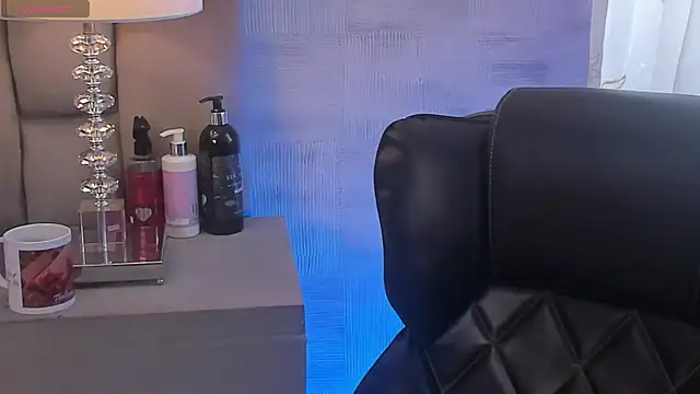 AliceStevens  online show from January 9, 2026, 1:25 pm