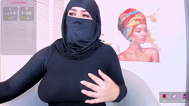 Snapshot of Layla_arabelle chatting on February 17, 2026, 8:15 pm Layla arabelle online show from February 17, 2026, 8:15 pm