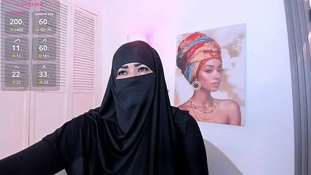 Snapshot of Layla_arabelle chatting on February 24, 2026, 8:07 pm Layla arabelle online show from February 24, 2026, 8:07 pm