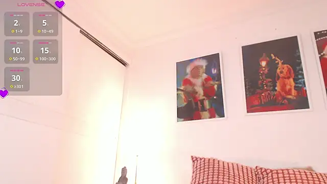 Valen ross  online show from December 1, 2025, 11:10 pm