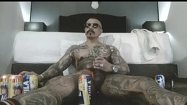 danilog515 online show from October 6, 2025, 3:04 am