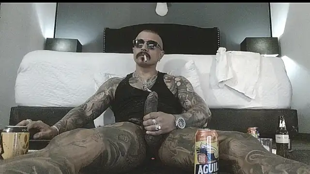 danilog515 online show from October 8, 2025, 6:22 am