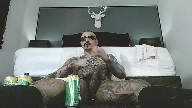 danilog515 online show from April 19, 2026, 6:24 am