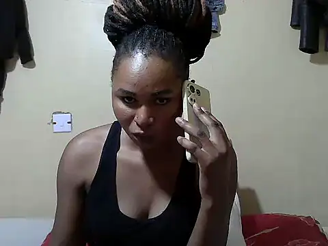 Creamy-Aisha online show from October 28, 2025, 3:14 pm