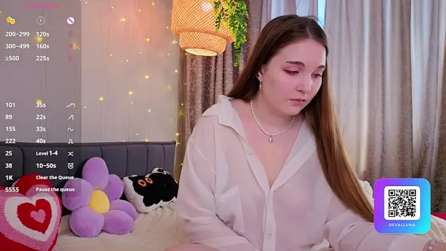 ConstanceHelms online show from April 11, 2026, 5:12 am