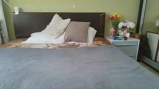 Angelika Ann online show from April 20, 2026, 7:55 am