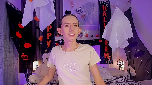 peachandtyron  online show from November 3, 2025, 3:30 am