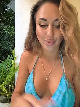 Brilliant-Splashes online show from October 31, 2025, 9:49 pm