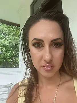 Brilliant-Splashes online show from March 3, 2026, 2:07 am