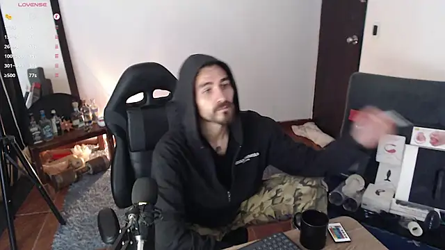 Aaron malikk online show from October 21, 2025, 12:39 pm