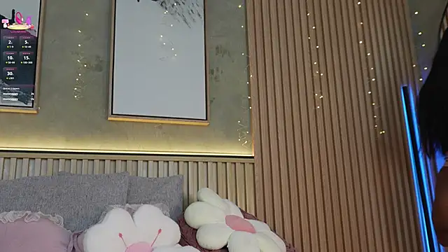 Isa Montiel online show from April 16, 2026, 7:47 pm