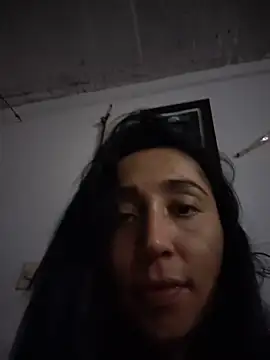 Snapshot of Elowyn chatting on October 20, 2025, 11:49 pm Elowyn online show from October 20, 2025, 11:49 pm