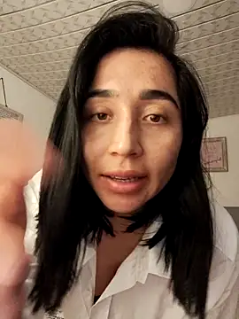 Snapshot of Elowyn chatting on October 26, 2025, 2:50 am Elowyn online show from October 26, 2025, 2:50 am