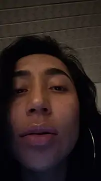 Snapshot of Elowyn chatting on November 9, 2025, 1:37 am Elowyn online show from November 9, 2025, 1:37 am