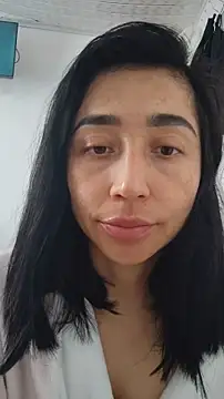 Snapshot of Elowyn chatting on November 10, 2025, 4:06 pm Elowyn online show from November 10, 2025, 4:06 pm