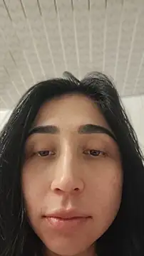 Elowyn online show from April 3, 2026, 12:08 am