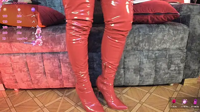 Snapshot of _LuanaDabbraccio chatting on February 16, 2026, 1:29 pm LuanaDabbraccio online show from February 16, 2026, 1:29 pm