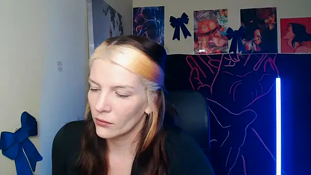 VanessaRey  online show from April 7, 2026, 5:52 am